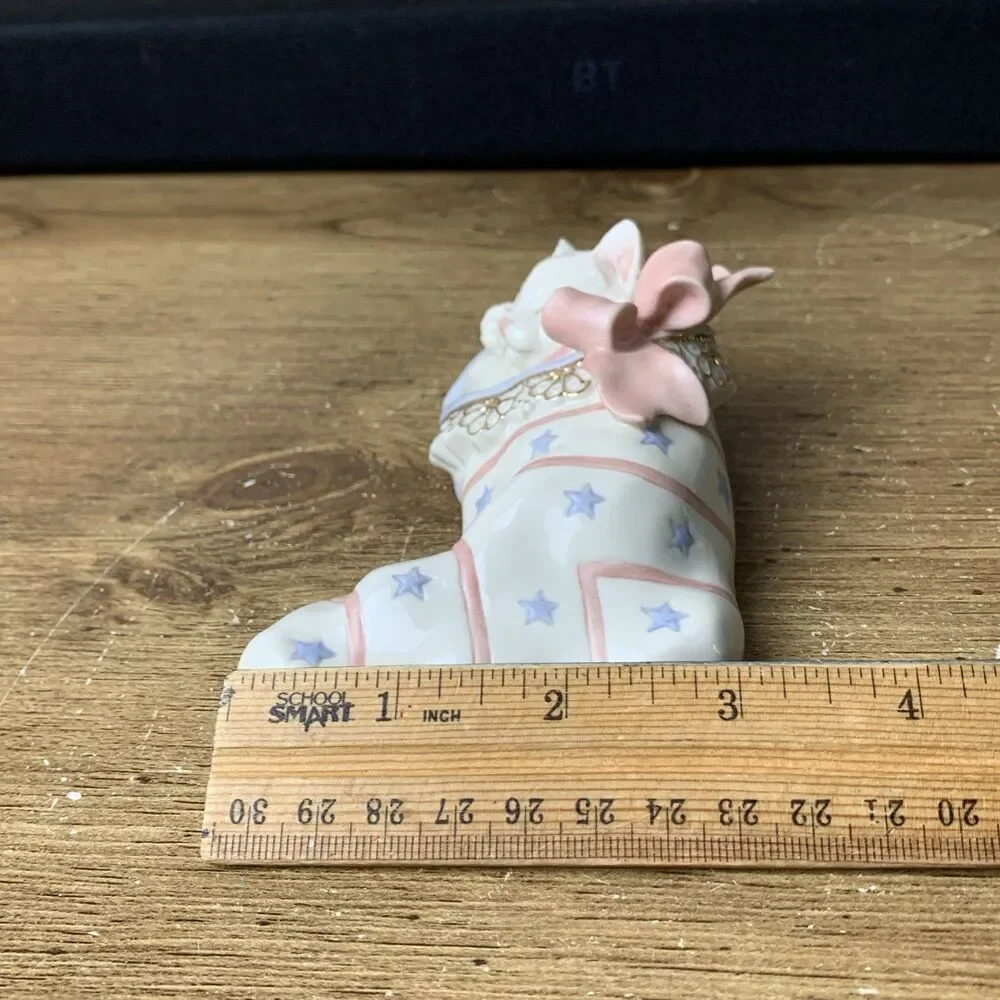 CHRISTMAS DREAMS by Lenox Porcelain Kitten in Christmas Stocking 24kt Gold Trim